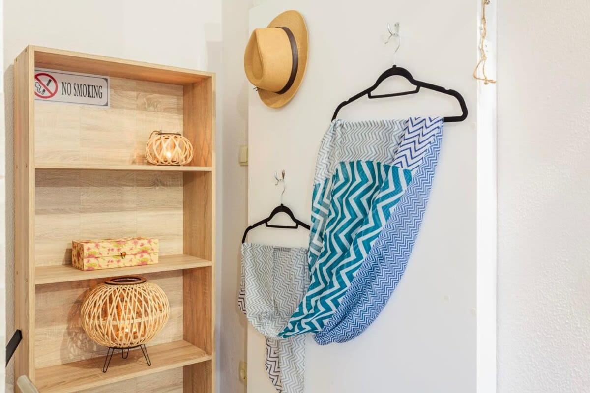 Summer Rose Garden Getaway - A Step To The Beach Kalamata Bagian luar foto